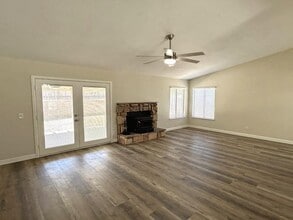 13635 Elm St in Hesperia, CA - Building Photo - Building Photo