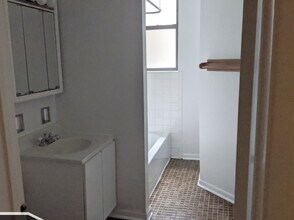 3149 W Medill Ave in Chicago, IL - Building Photo - Building Photo