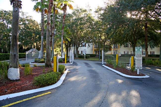 Boardwalk at Alafaya Trail in Orlando, FL - Foto de edificio - Building Photo