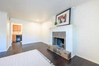 1719 E Lindsey St in Norman, OK - Building Photo - Building Photo