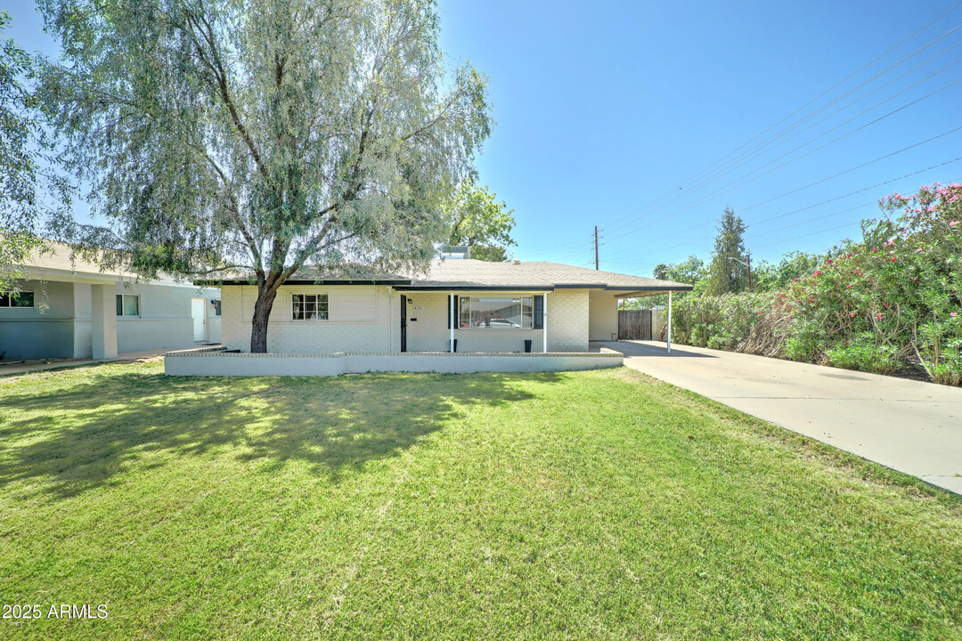 4201 E Avalon Dr in Phoenix, AZ - Building Photo