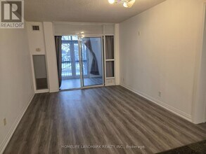 7363 Kennedy Rd in Markham, ON - Building Photo - Building Photo