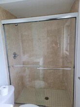 2100 Diana Dr in Hallandale Beach, FL - Building Photo - Building Photo