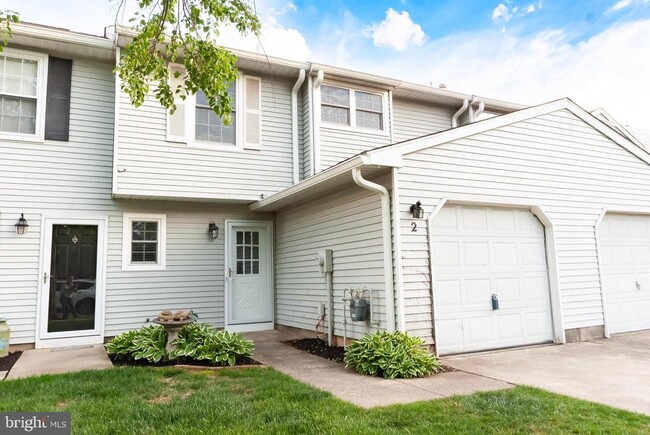 property at 2 Fairfax Ct