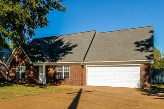 7362 Stonegate Blvd in Southaven, MS - Building Photo - Building Photo