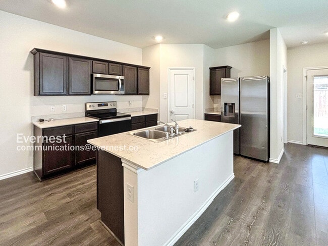 3213 Perman Dr in Mesquite, TX - Building Photo - Building Photo