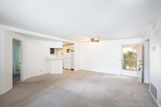 2700 Lawrence Crossley Rd in Palm Springs, CA - Building Photo - Building Photo