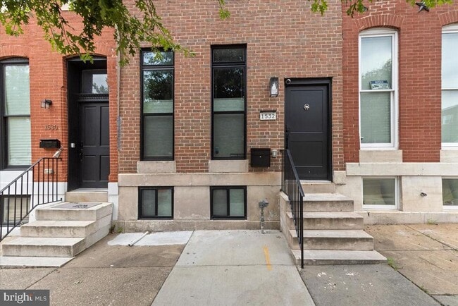 property at 1532 N Broadway