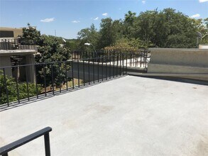 5914 Lago Vista Way in Lago Vista, TX - Building Photo - Building Photo