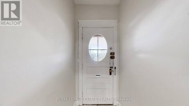 329 Greenwood Ave in Toronto, ON - Building Photo - Building Photo