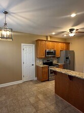 937 Brenau Point Dr in Gainesville, GA - Building Photo - Building Photo