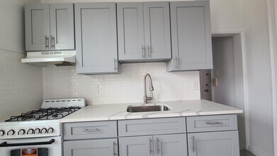 297 Griffith St in Jersey City, NJ - Building Photo - Building Photo