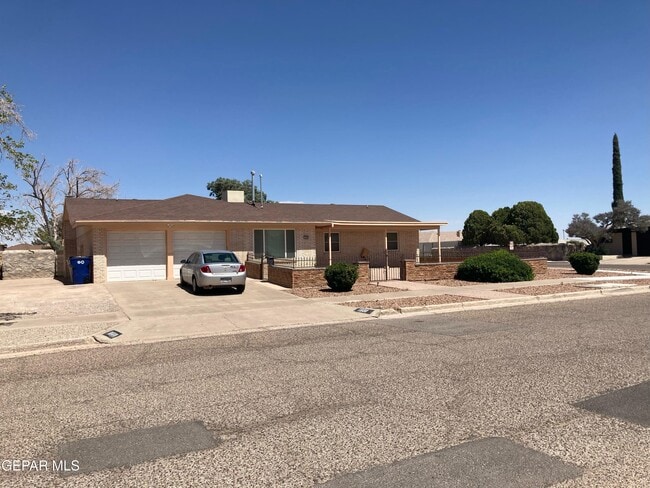 property at 1600 Vista Real Dr