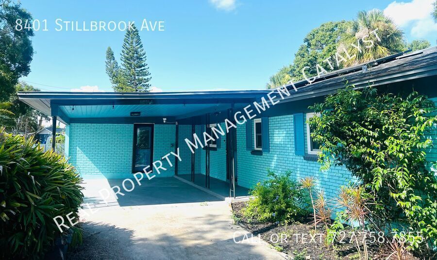 8401 Stillbrook Ave in Tampa, FL - Building Photo