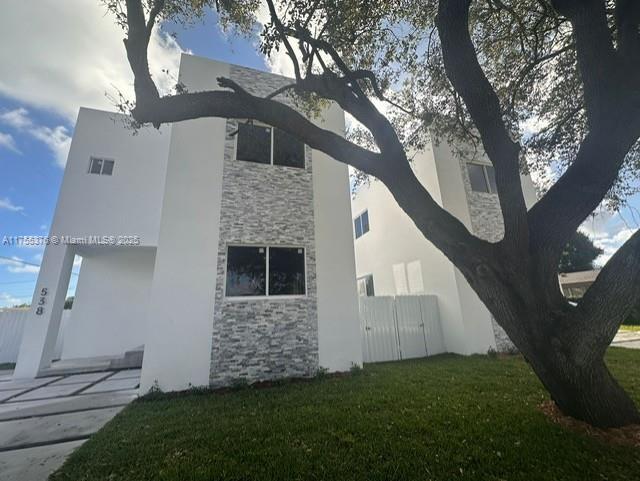 538 NW 17th Ave in Fort Lauderdale, FL - Building Photo - Building Photo