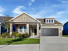 1177 Walden Pond Dr in Plant City, FL - Building Photo