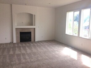 4005 S 344th St in Auburn, WA - Building Photo - Building Photo