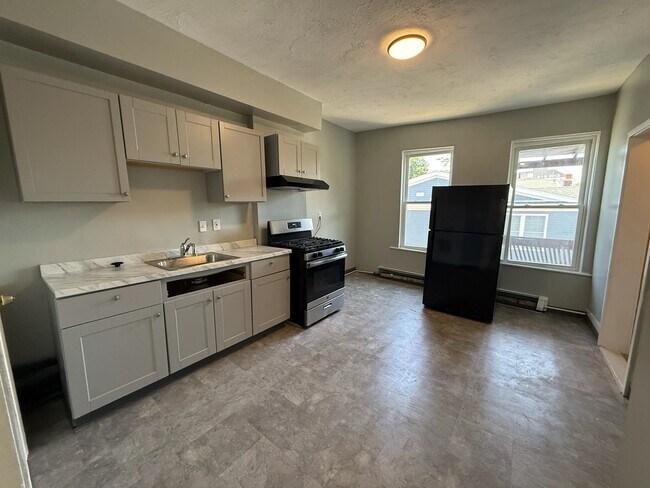 property at 26 Alpine Pl