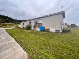 6613 2nd St in Fields Landing, CA - Building Photo