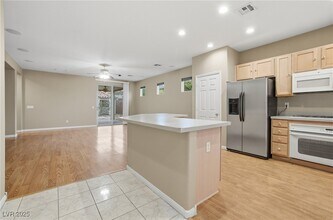 10631 Sweet Lilly Ct in Las Vegas, NV - Building Photo - Building Photo