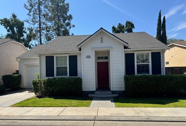property at 3711 W Pomegranate Ln