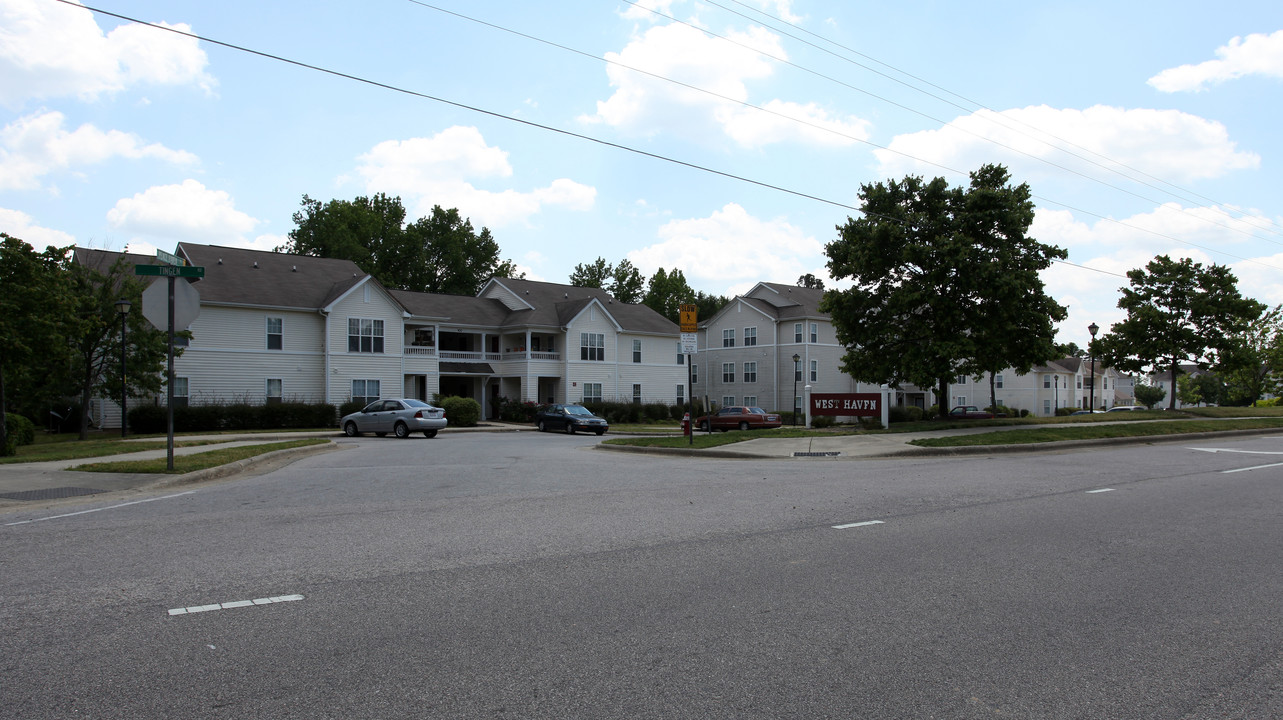 West Haven in Apex, NC - Foto de edificio