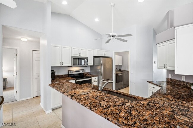 210 SW 37th Terrace in Cape Coral, FL - Building Photo - Building Photo