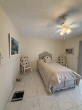 352 Sheffield O in West Palm Beach, FL - Building Photo - Building Photo