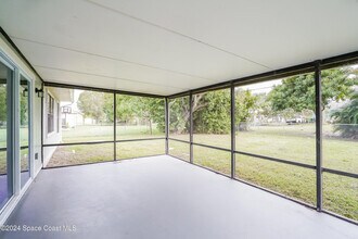 456 SW Molloy St in Port St. Lucie, FL - Building Photo - Building Photo