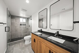 6049 Craner Ave in North Hollywood, CA - Building Photo - Building Photo