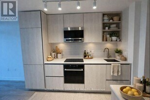 110 Broadway Ave in Toronto, ON - Building Photo