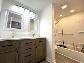 609 N Nanticoke Ave in Endicott, NY - Building Photo - Building Photo