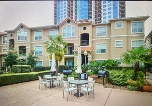 3231 Allen Pkwy, Unit 2107 in Houston, TX - Building Photo - Building Photo