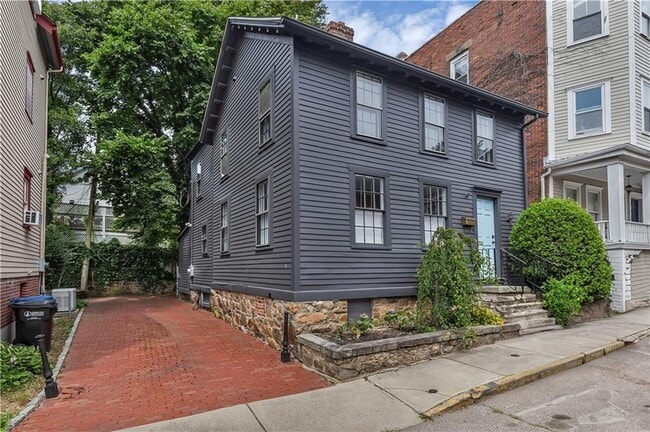 44 William St in Newport, RI - Foto de edificio - Building Photo