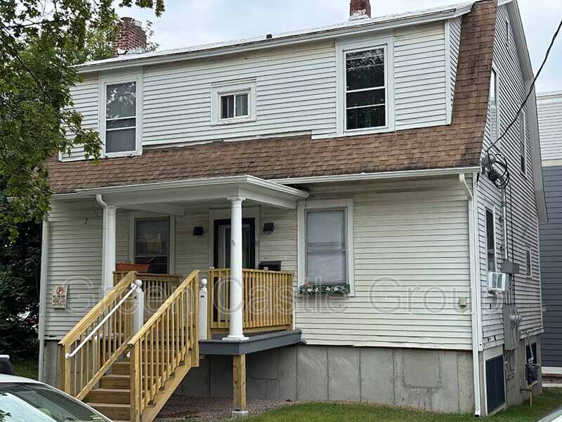 21 Hungerford Terrace in Burlington, VT - Building Photo