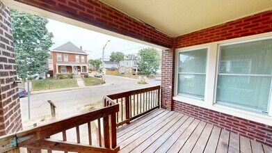 978 1/2 Linwood Ave in Columbus, OH - Building Photo - Building Photo
