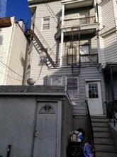 162 Waverly St in Yonkers, NY - Building Photo - Building Photo