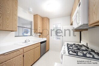 10347 Azuaga St in San Diego, CA - Building Photo - Building Photo