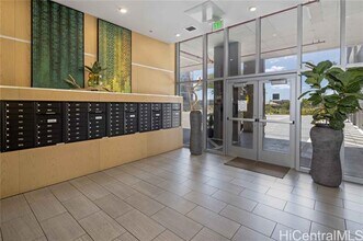 7000 Hawaii Kai Dr in Honolulu, HI - Foto de edificio - Building Photo
