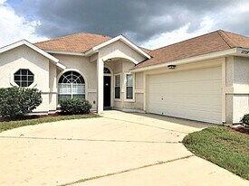 2739 Ravine Hill Dr in Middleburg, FL - Building Photo