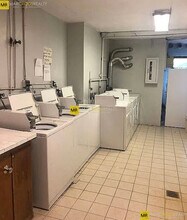 173 Adams Ave in Newton, MA - Foto de edificio - Building Photo