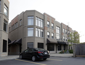 75 Colonnade Rd in Ottawa, ON - Building Photo - Building Photo