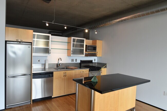 1410 NW Kearney St in Portland, OR - Building Photo - Building Photo