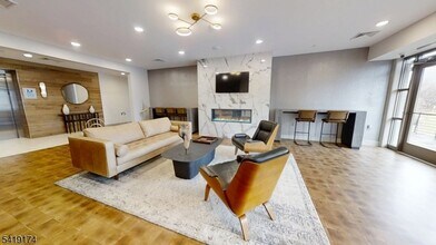 1181 Morris Ave, Unit 201 in Union, NJ - Building Photo - Building Photo