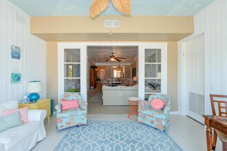 35 Harbour Isle Dr W in Fort Pierce, FL - Building Photo - Building Photo