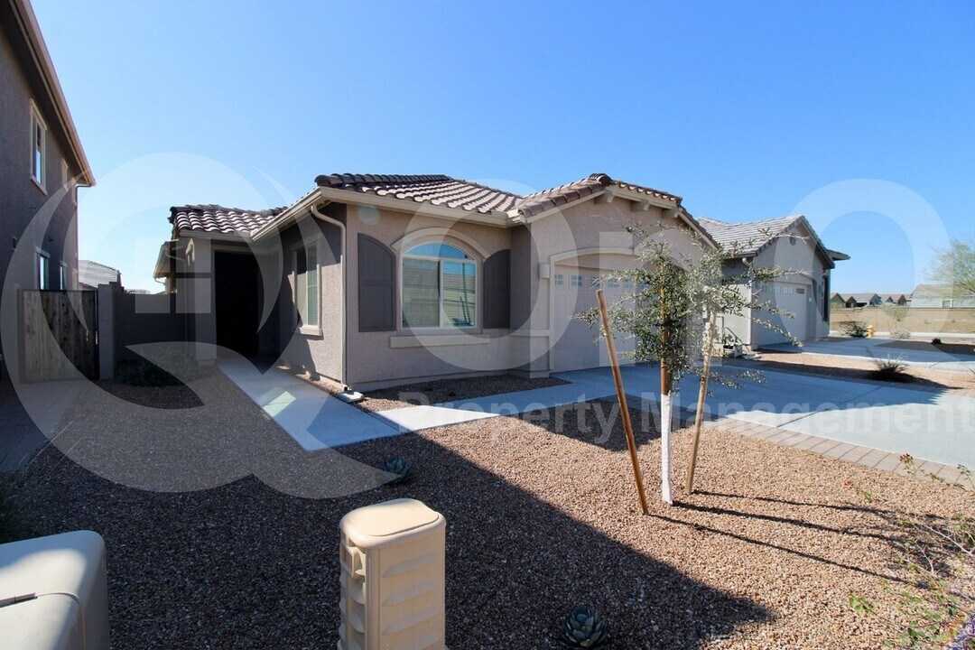 12467 W State Ave in Glendale, AZ - Building Photo