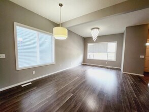 8209-8217 217 St NW in Edmonton, AB - Building Photo - Building Photo