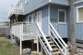 2615 Gulf Blvd in South Padre Island, TX - Building Photo - Building Photo