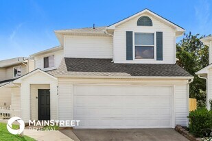 912 Laredo Plaza in Dallas, TX - Building Photo