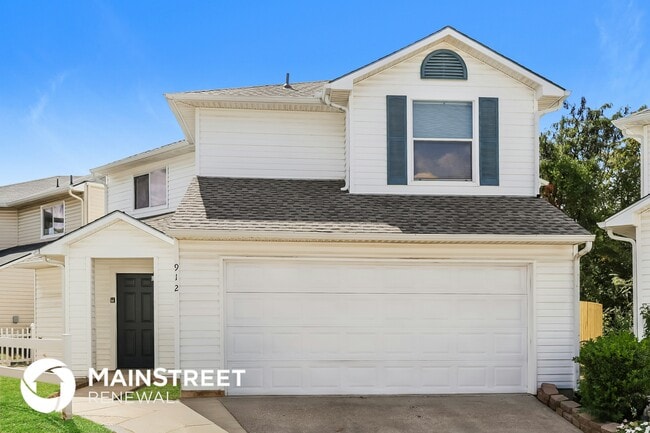 property at 912 Laredo Plaza